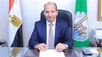  في ثالث أيام العيد.. رئيس قطاع الصحة بالقاهرة يتفقد المنشآت الطبية بمدينة الشروق