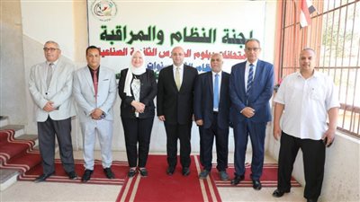 محافظ بني سويف يتفقد كنترول دبلوم المدارس الصناعية