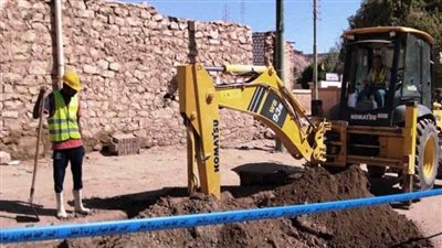  محافظ أسوان: نعمل جاهدين لاستكمال مشروعات الصرف الصحي داخل القرى