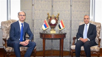 وزير الخارجية يستقبل رئيس الوزراء الصربي