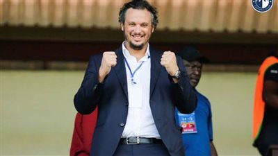 كواليس جلسة رئيس نادي بيراميدز مع اللاعبين قبل مواجهة صن داونز 