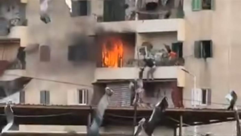 جانب من الحريق