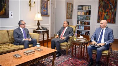 وزير الخارجية يستقبل المرشح المصري لمنصب مدير عام اليونسكو