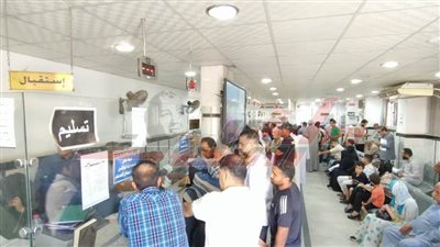 توافد مواطني كفر الشيخ على مركز التطوير التكنولوجي لتقنين أوضاعهم