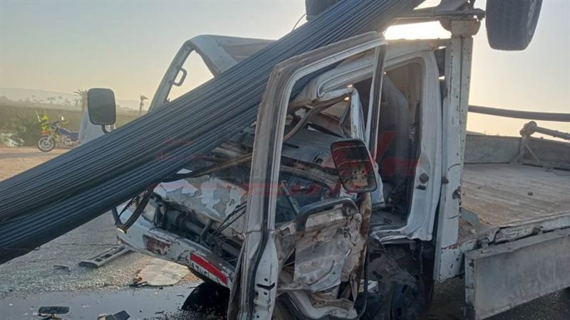 تصادم سيارتين بأسيوط