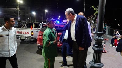 منتصف الليل.. محافظ الغربية يتفقد أعمال النظافة ورفع الإشغالات 