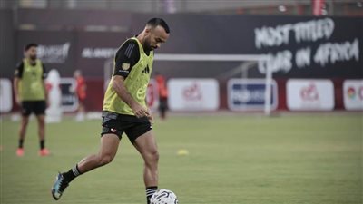 كولر يحاضر اللاعبين ومعلول يواصل التأهيل في تدريبات الأهلي