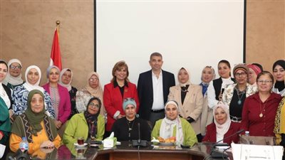 سكرتارية المرأة بالاتحاد العام تبدأ في تنظيم عدة دورات لعرض مزايا قانون العمل 