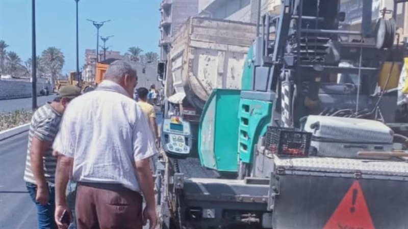 جانب من أعمال الرصف