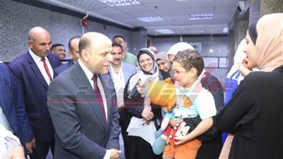 عبدالمعطي يطمئن على الأشقاء الفلسطينيين بكفر الشيخ