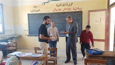 جولات دورية بتعليم البحيرة لمتابعة توزيع الكثافات الطلابية والانضباط الإداري وانتظام حضور الطلاب 