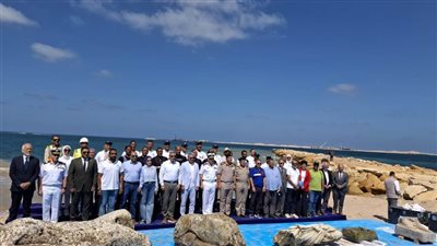 انتشال قطع أثرية من العصر البطلمي من مياه منطقة خليج أبوقير.. (صور)