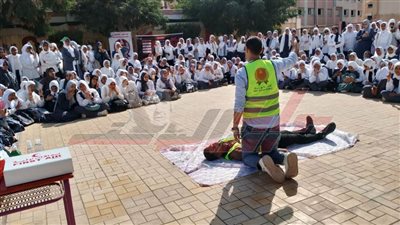 800 طالبة في ورش مبادرة 