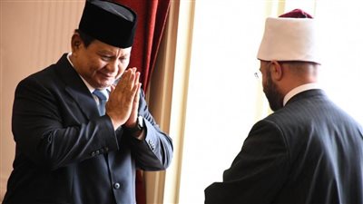 الرئيس الإندونيسي يستقبل وزير الأوقاف ممثلًا عن الرئيس السيسي 