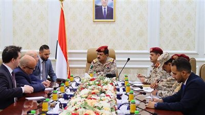 وزير الدفاع اليمني يناقش مع السفير التركي مستجدات الأوضاع على الساحة اليمنية