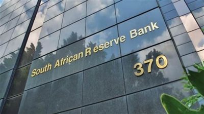 محافظ البنك المركزي في جنوب إفريقيا: قيمة العملة سترتفع إذا واصلت الحكومة سياستها الاقتصادية