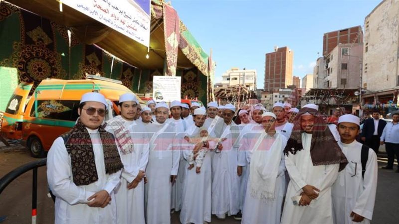 توافد الزوار