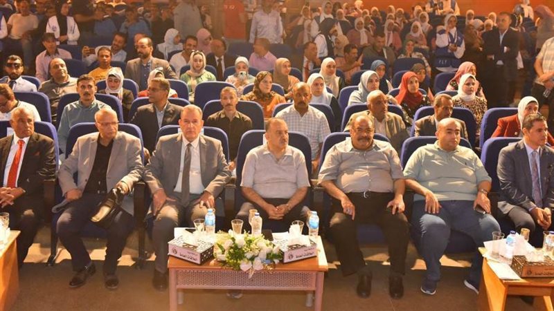 محافظ أسيوط يشهد