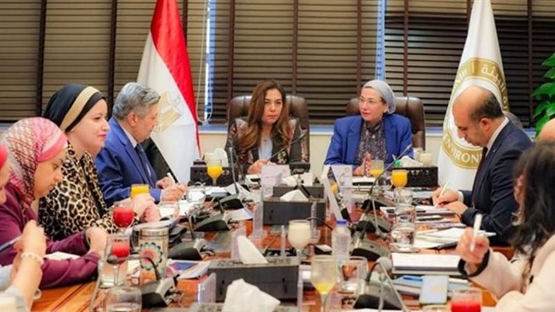 وزيرتا البيئة والتنمية