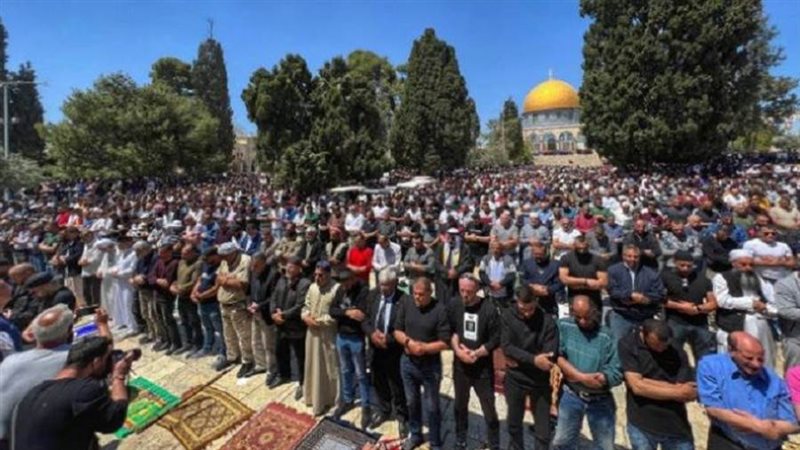 صلاة الجمعة في المسجد