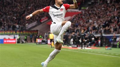 عاجل.. يضرب ولا يبالي.. عمر مرموش يقود اينتراخت للفوز على بوخوم بسباعية في الدوري الألماني