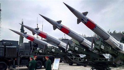 مسؤول كوري جنوبي: موسكو زودت بيونج يانج بصواريخ ومعدات دفاع جوي