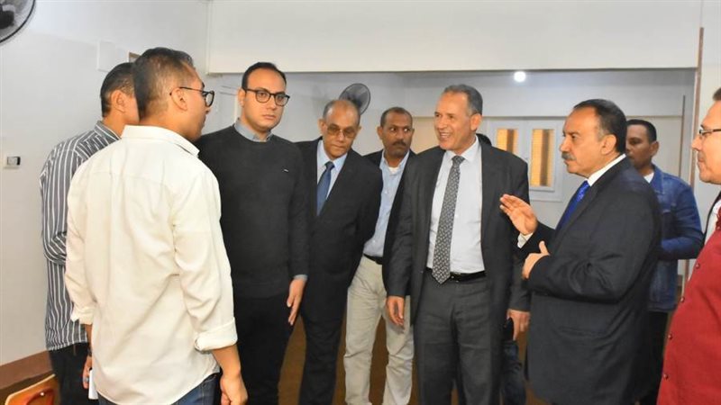 محافظ أسيوط يتفقد