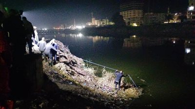 5 مفقودين.. الدفع بقوات غطس إضافية للبحث عن ضحايا انقلاب ميكروباص أسيوط