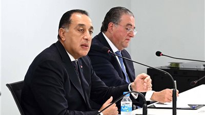 رئيس الوزراء يجيب عن أسئلة مسئولي الهيئات الاقتصادية بلبنان