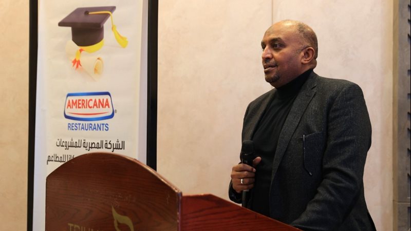 هشام طلعت – المدير