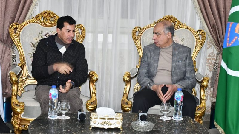 د. أشرف صبحي 