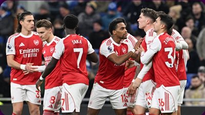 أرسنال يتخطى إيفرتون ويستعيد قمة البريميرليج 