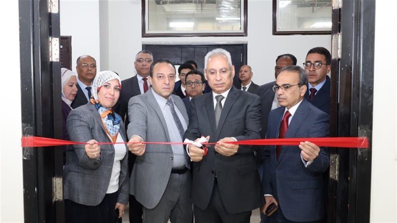 افتتاح معامل الكليات 