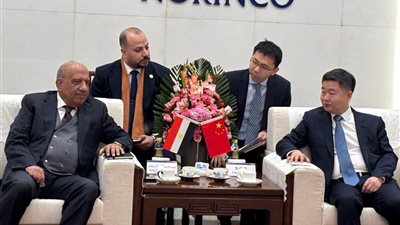 وزير الكهرباء يستهل زيارته لبكين بلقاء رئيس نورينكو لتعزيز التعاون النووي