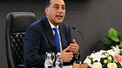 رئيس الوزراء يلتقي الملحقين العسكريين المرشحين للعمل بالخارج