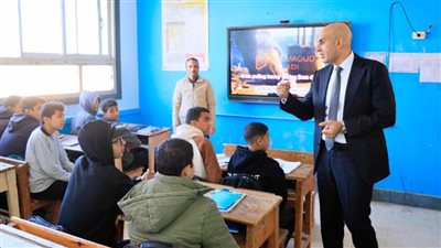 وزير التعليم يجري جولة مفاجئة بمدارس بني سويف لمتابعة انتظام العملية التعليمية