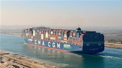 قناة السويس تشهد عبور إحدى أكبر سفن الحاويات في العالم