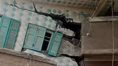 استخراج 4 مصابين والبحث عن مفقود في انهيار منزلين بأسيوط