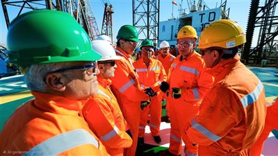 وزير البترول يطلق إشارة البدء لحفر أول بئر ببرنامج ايني الإيطالية بخليج السويس