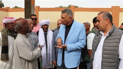 أهالي قرية غرب أسوان يشكرون الرئيس السيسي