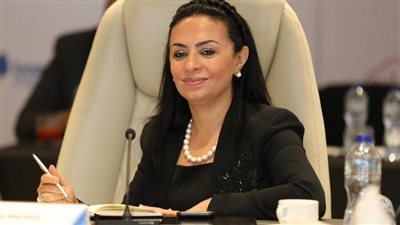 وزيرة التضامن تتابع تداعيات انهيار عقار إمبابة.. وتوجه بمساعدات لأسر الضحايا