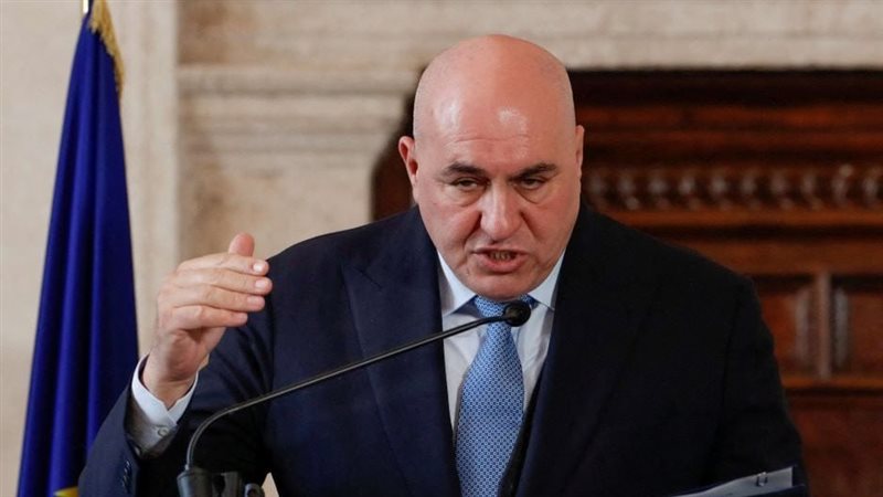 وزير الدفاع الإيطالي