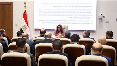 د.منال عوض تتابع مع سكرتيري العموم الاستعدادات للموجة 28 لإزالة التعديات