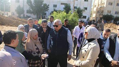 محافظ الوادي الجديد يتابع بدء إنشاء مبنى العيادات الخارجية بالتأمين الصحي
