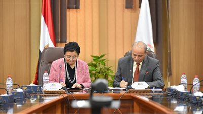 الصحة وجامعة المنصورة يوقعان بروتوكولا لدعم استراتيجية السكان و