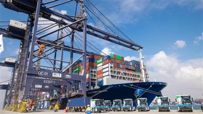 بحث تسيير خط ملاحي بين ميناءي السخنة بمصر وصلالة بسلطنة عمان 