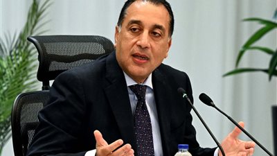 مدبولي: افتتاح مشروعات بالمنطقة الاقتصادية لقناة السويس يناير المقبل 