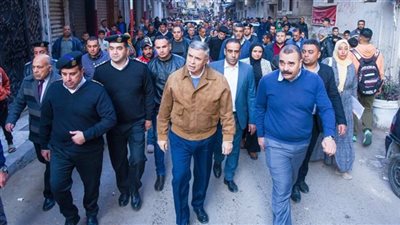 محافظ الإسكندرية يتابع ميدانيًا الانتهاء من إزالة سوق 
