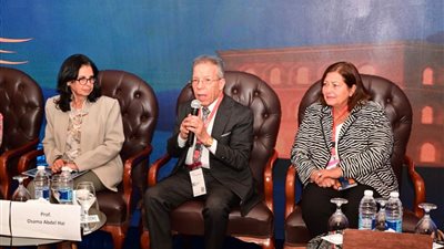 نقيب الأطباء ضيف شرف المؤتمر الدولي العاشر للطيور المهاجرة للأورام بالأقصر