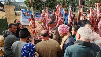 إقبال كبير على منافذ بيع اللحوم البلدية بسعر 290 جنيهًا للكيلو بديروط